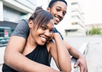 Top 5 signs of fake love in a relationship