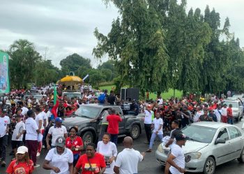 #PeterObi: Watch as Peter Obi’s supporters shut down Calabar (VIDEO)