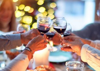 8 Toasting Etiquettes you should know