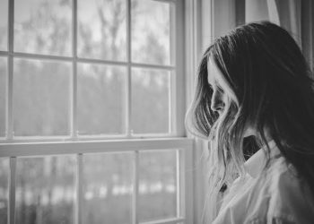 4 Helpful ways to handle negative thoughts