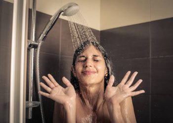 7 Shocking benefits of taking a cold shower