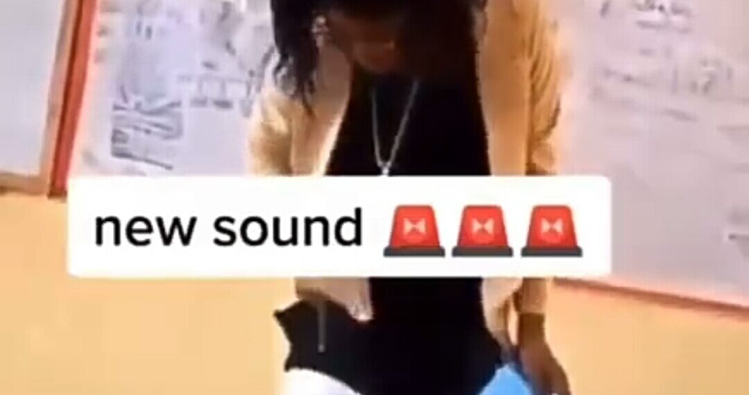 HILARIOUS: Watch as a final year student plays a smart exam malpractice during her seminar (VIDEO) 1 HILARIOUS: Watch as a final year student plays a smart exam malpractice during her seminar (VIDEO)