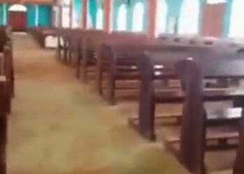 Watch video of worshippers after a bomb explosion at St. Simon’s Anglican church, Awo-Idemmili (VIDEO)
