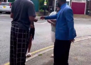 Watch beautiful moment Sabinus meets fans on the street of London (Video)