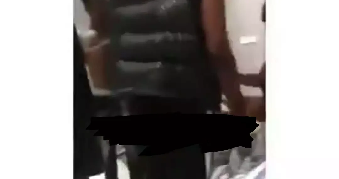 Robert Mugabe Jnr. seen arguing with a model he refused to pay after a night stand (VIDEO) 1 Robert Mugabe Jnr. seen arguing with a model he refused to pay after a night stand (VIDEO)