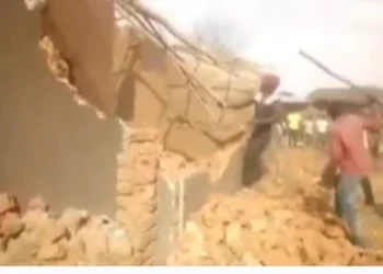 VIDEO: Man demolishes houses he built for his wife and her mother after she dumped him for another man