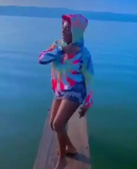 #Cough virus: Lady shares beautiful dance challenge of Kizz Daniel’s hit song “cough”  (video)
