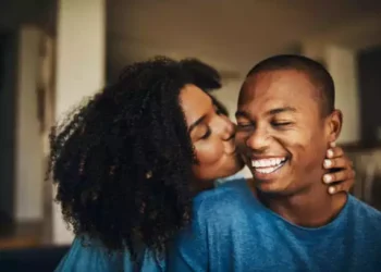 8 sure-fire ways to know that a Nigerian woman loves you