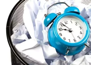 5 common things that can waste your time during the day