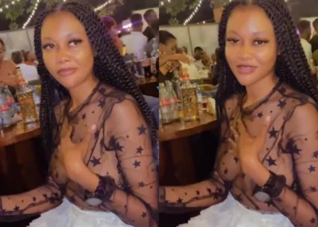 See a video of a lady’s outfit that’s got people talking