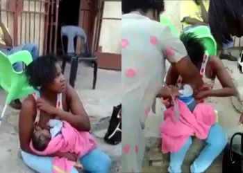 See what neighbors did to a mom who dumped her few days old baby for hookup (Video)