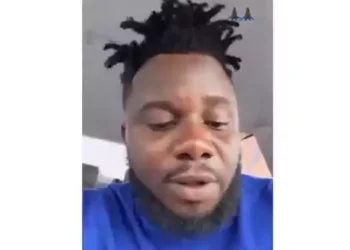 Oko polytechnic students threaten to deal with Sabinus after he failed to show up at a paid event (video)