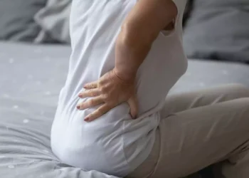 6 Signs that you may be having kidney stones