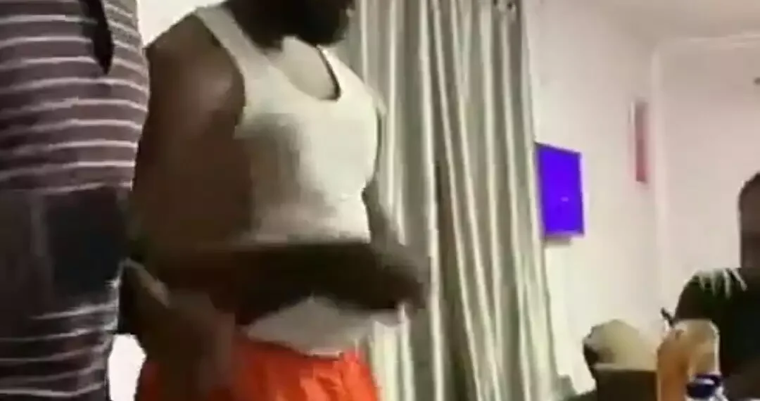 Watch as man vibes to a trending song composition of Tinubu's multiple gaffes (VIDEO) 1 Watch as man vibes to a trending song composition of Tinubu’s multiple gaffes (VIDEO)