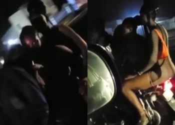 Watch some guys reaction on seeing 3 slay queens on top of one Okada