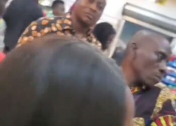 Man draws attention of many over a fake call prank (video)