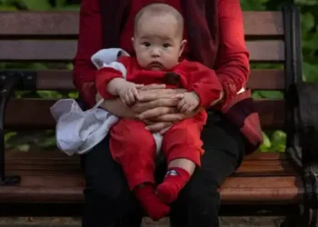 China population has fallen for the first time in more than 60 years