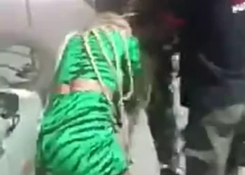 Police operatives brutalize woman for filming them while they assaulted a commercial driver in Lagos(Video)