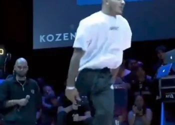 Watch the moment a one-legged guy thrillsthe  audience with dance steps (video)