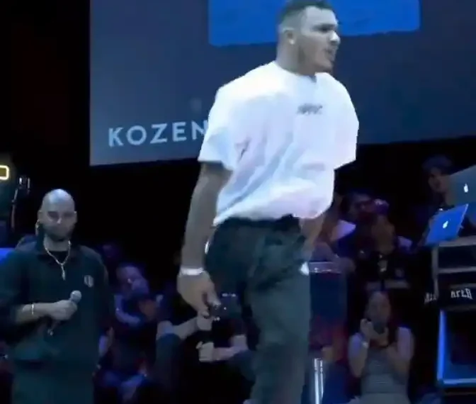 Watch the moment a one-legged guy thrillsthe audience with dance steps (video) 1 Watch the moment a one-legged guy thrillsthe audience with dance steps (video)