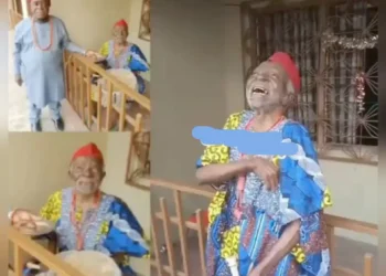 Watch Heartfelt moment a 96-year-old Great-grandfather welcomed his 72-year-old son home (video)