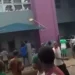 Watch as angry youths vandal!ze bank in Ibadan (Video)