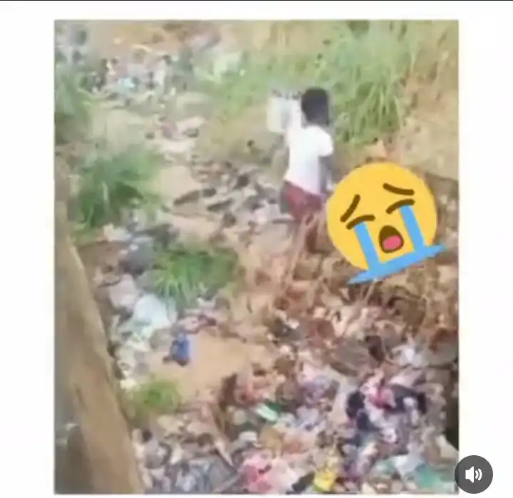 Young lady caught trying dispose the Cor*pse of a baby (video)