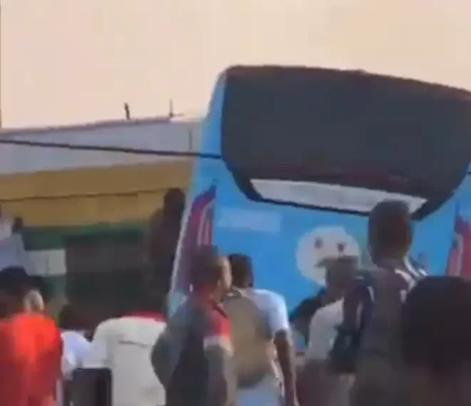 Just In: Train crashes into BRT bus in Lagos (Video) 1 Just In: Train crashes into BRT bus in Lagos (Video)