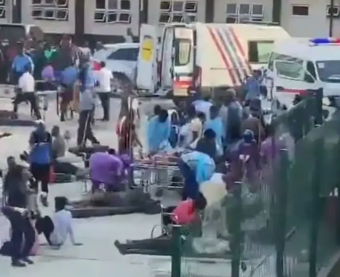 Victims of Lagos Train Accident treated on the floor outside LASUTH (Video) 1 Victims of Lagos Train Accident treated on the floor outside LASUTH (Video)