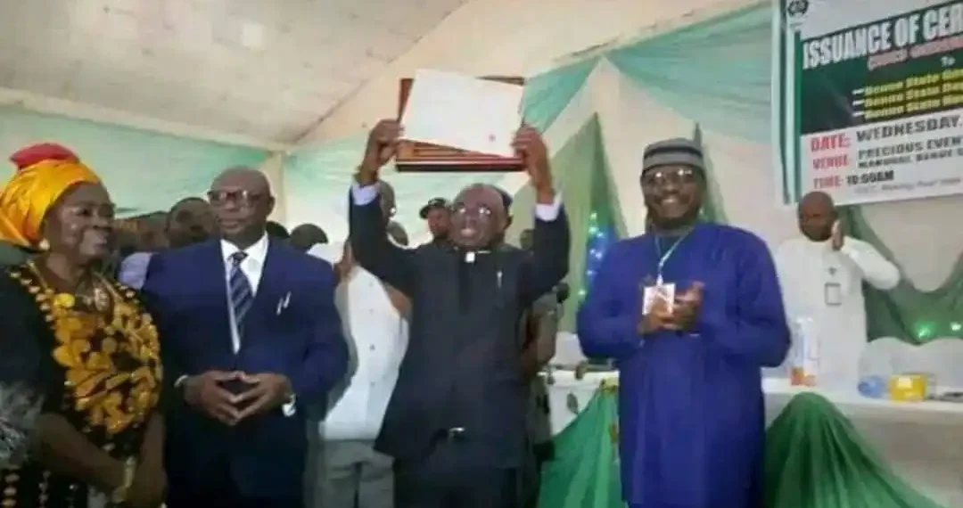 Benue State Governor-Elect, Fr. Alia gets certificate of Return 1 Benue State Governor-Elect, Fr. Alia gets certificate of Return