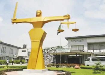 Woman in court for stealing 790,000 naira