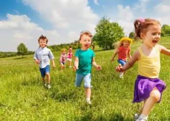 5 Ways to Raise Happy and Healthy Children