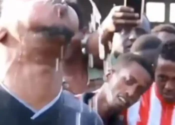 GWR: World longest time holder to spray water from mouth (Video)