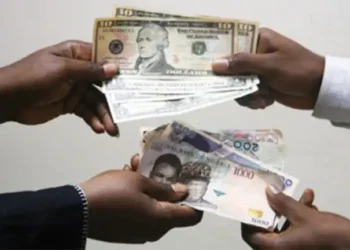 Naira rebounds at parallel market, hits 750/dollar