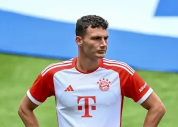 Bayern rejects Man Utd opening bid for Pavard