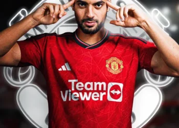 OFFICIAL: Sofyan Amrabat joins Manchester United for €10m