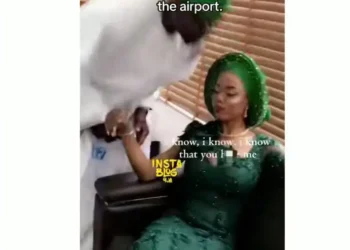 Lady reveals how lending her phone to an elderly woman at the airport changed her life (Video)