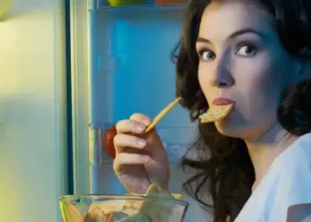 7 Common Feeding Habits that Can Ruin Your Health