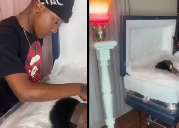 ‘She’s got balls’ – See An Unbelievable Video Of A Girl Barbing A Corpse 