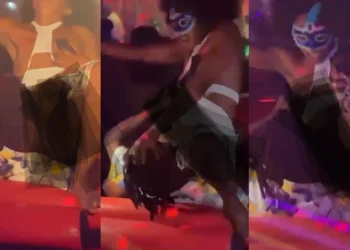 See what a Nigerian man did to a strìppé₹ inside club (Viral Video)