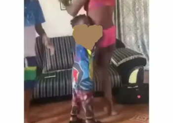 Trending video of woman dancing with her kids that got people talking (Video)