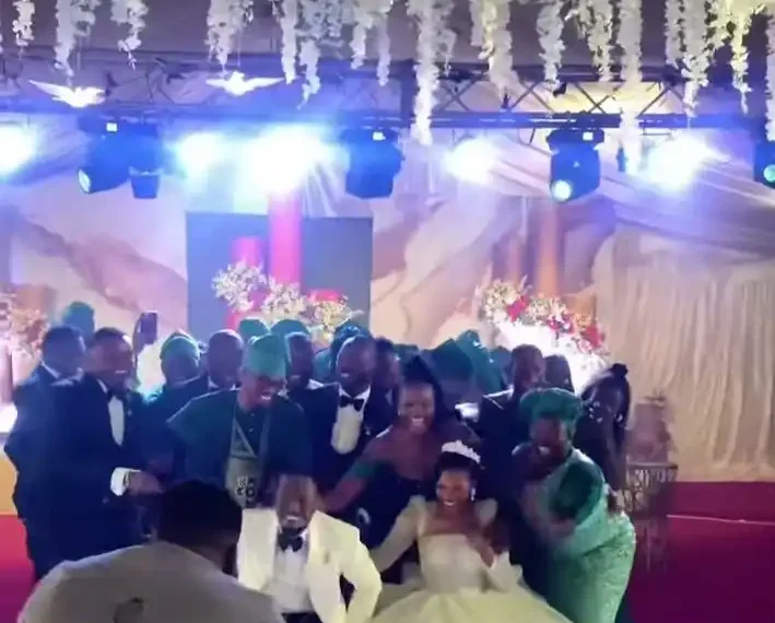 Can you do this on your wedding day? Moment groom joins guests to admit wife is smarter than him (video) 1 Can you do this on your wedding day? Moment groom joins guests to admit wife is smarter than him (video)