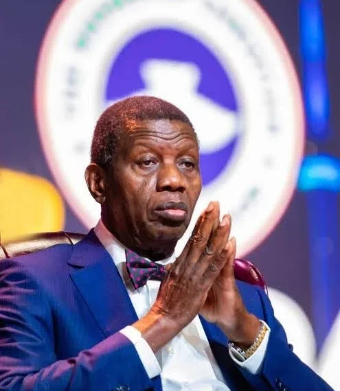 Nobody should serve him ponded yam - Netizens warn against Pastor Adeboye's death prophesy 1 Nobody should serve him ponded yam – Netizens warn against Pastor Adeboye’s death prophesy