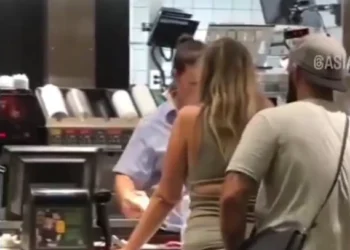 Video: Couple Have S£x In Front Of Cashiers At McDonald’s