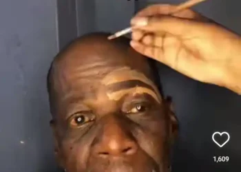 Heartfelt moment an Uncle allows his niece to practice her makeup skills on his face (Video)