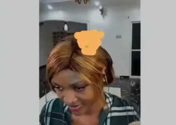 Dramatic moment man gives shout out to his wife and side chick in a call on Valentine’s Day (video)