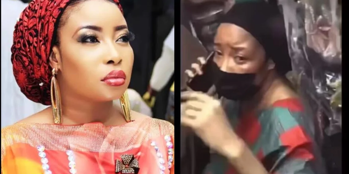 Nollywood Veteran Lizzy Anjorin caught stealing gold at Eko market (VIDEO) 1 Nollywood Veteran Lizzy Anjorin caught stealing gold at Eko market (VIDEO)