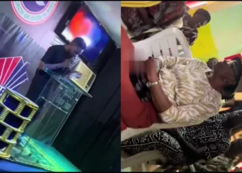 Members Flee As Lady Stood Up In Redeem Church To Accuse Pastor Of Impregnating Her