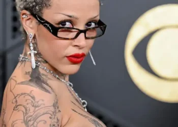 Doja Cat shows off new tattoos and n!pples at 2024 Grammy awards (Photos)