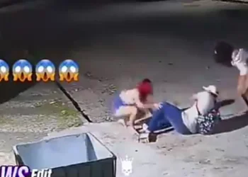 CCTV footage of a man getting robbed by 2 ladies he tried to rescue